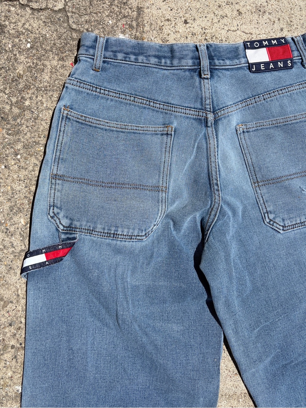 Vintage Tommy Hilfiger Men's Light Wash Loose Fit Carpenter Jeans 33x32